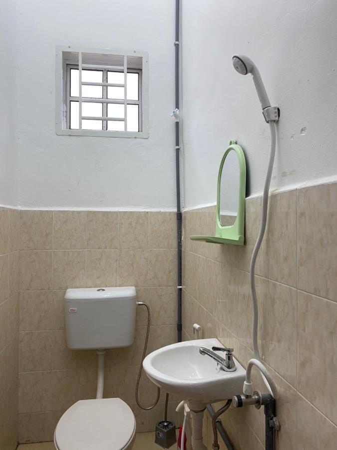 Cempaka Homestay باريت راجا المظهر الخارجي الصورة