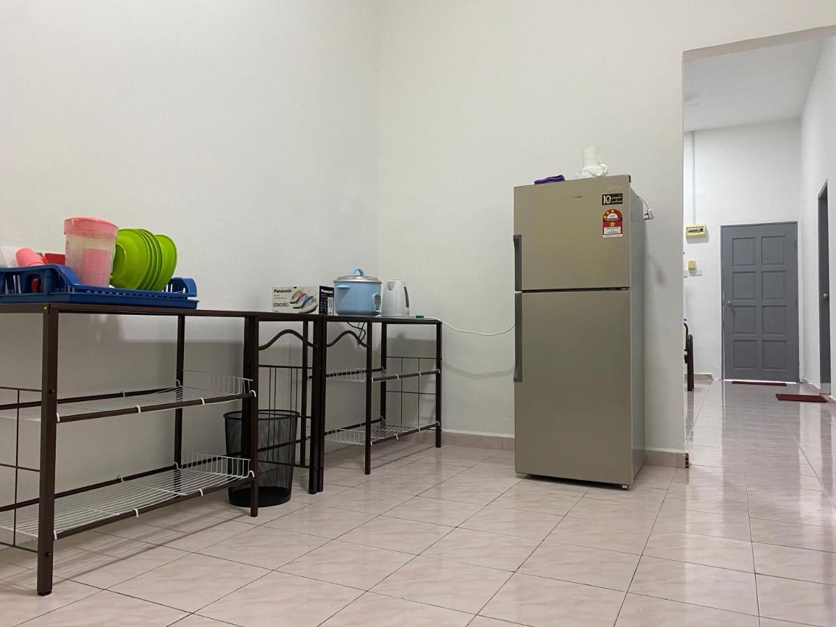 Cempaka Homestay باريت راجا المظهر الخارجي الصورة