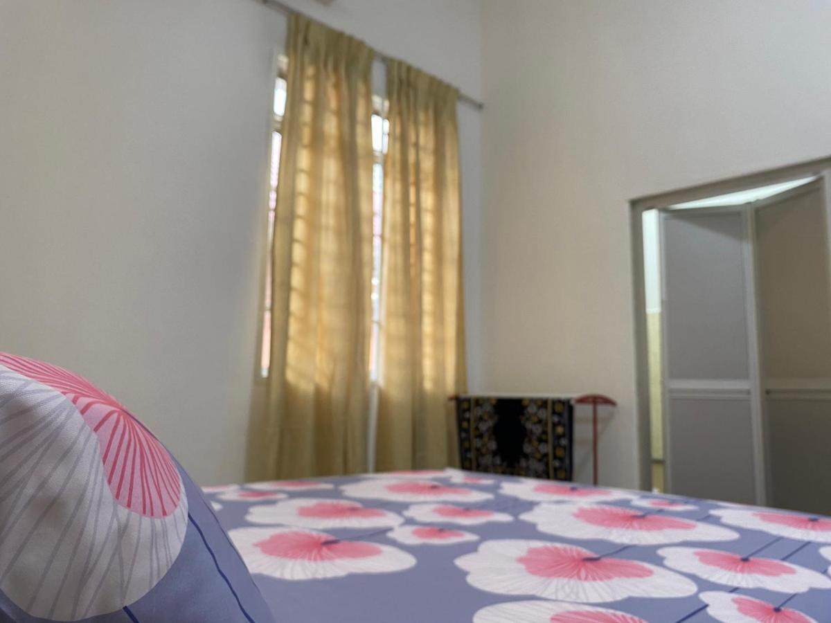 Cempaka Homestay باريت راجا المظهر الخارجي الصورة